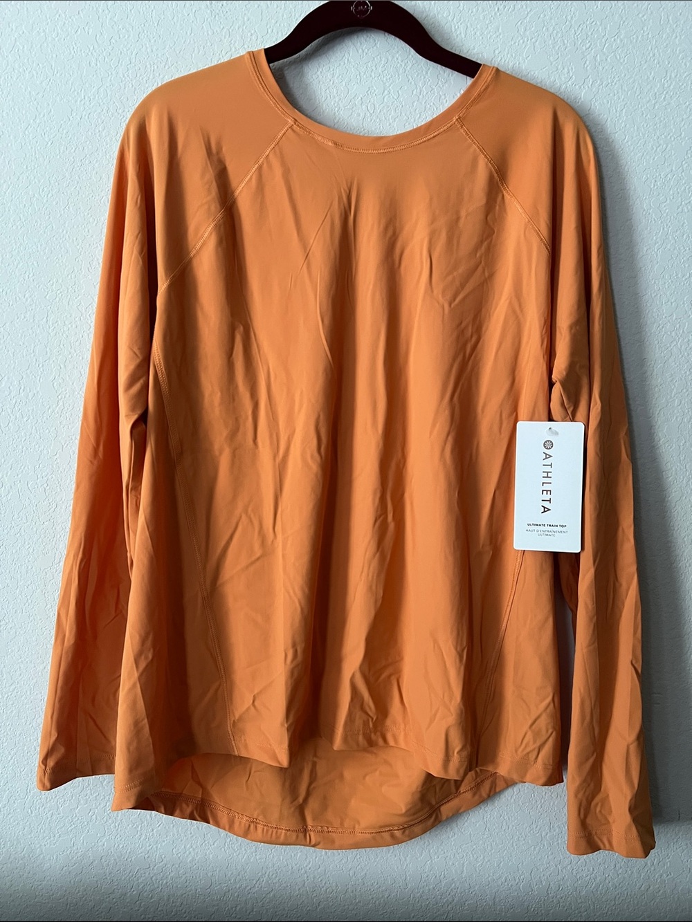 Athleta Ultimate Train Top Long Sleeve NWT Orange Size Large